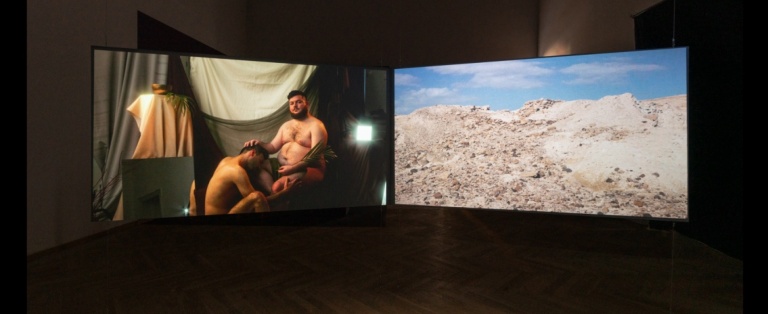 Tore Hallas videoværk And going after strange flesh