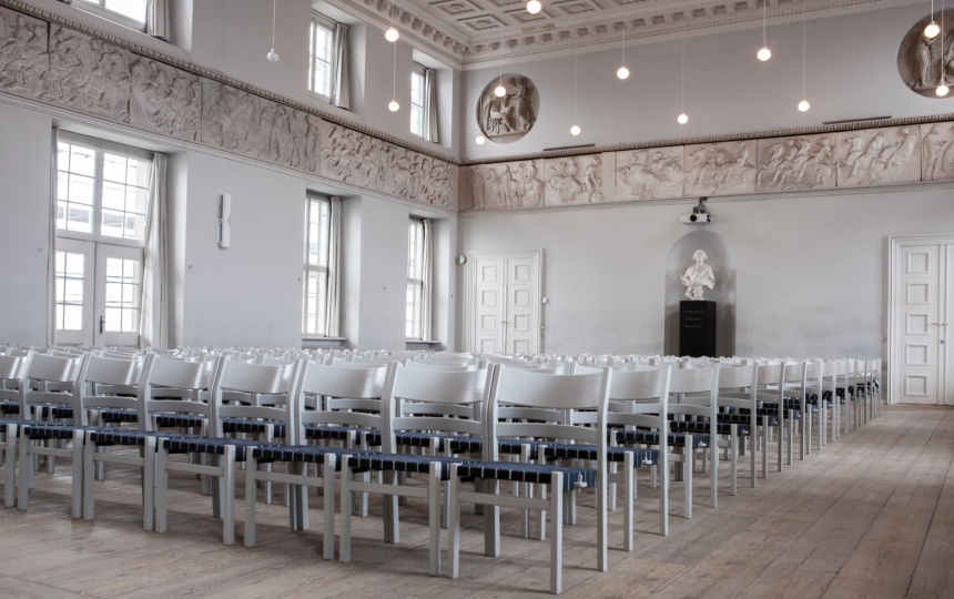 Tomme stolerækker i Festsalen på Charlottenborg slot